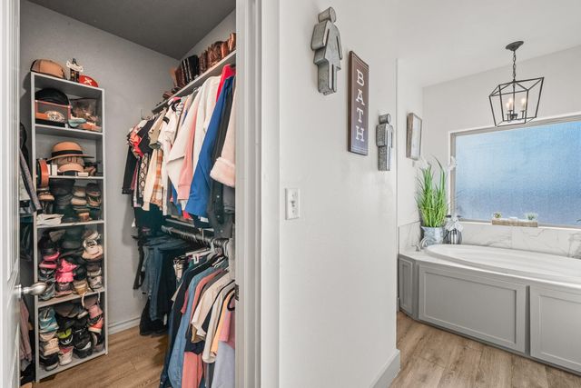 516 Nora Road, Wilson, TX 79381