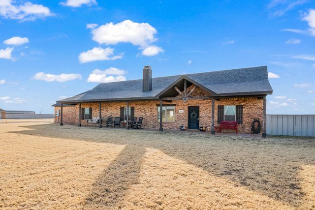 516 Nora Road, Wilson, TX 79381