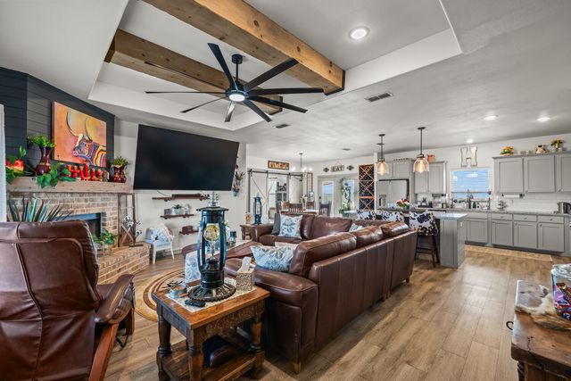 516 Nora Road, Wilson, TX 79381