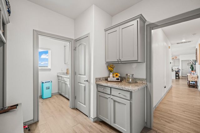 516 Nora Road, Wilson, TX 79381