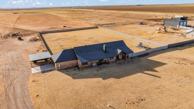 516 Nora Road, Wilson, TX 79381