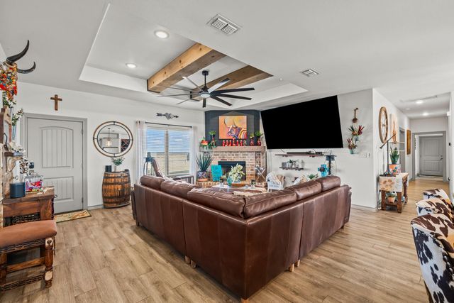 516 Nora Road, Wilson, TX 79381