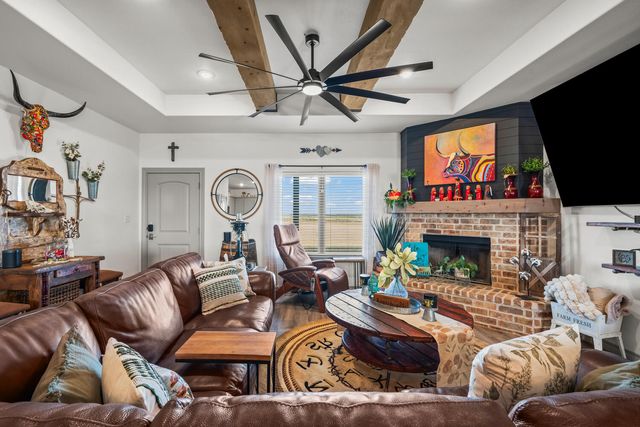 516 Nora Road, Wilson, TX 79381