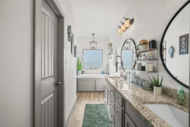 516 Nora Road, Wilson, TX 79381