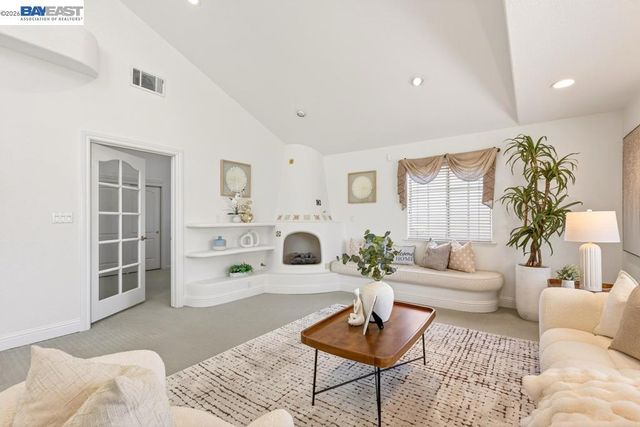 3249 Greenwood Dr, Fremont, CA 94536