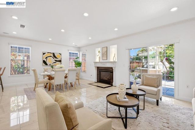 3249 Greenwood Dr, Fremont, CA 94536