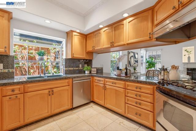 3249 Greenwood Dr, Fremont, CA 94536