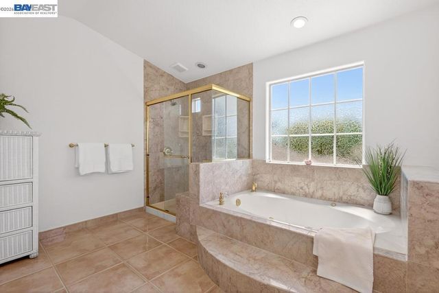 3249 Greenwood Dr, Fremont, CA 94536