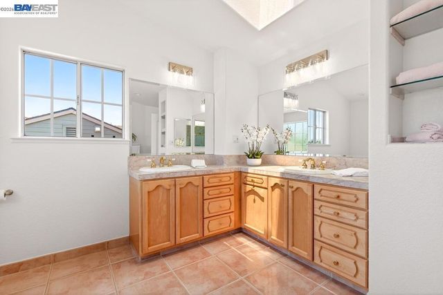 3249 Greenwood Dr, Fremont, CA 94536