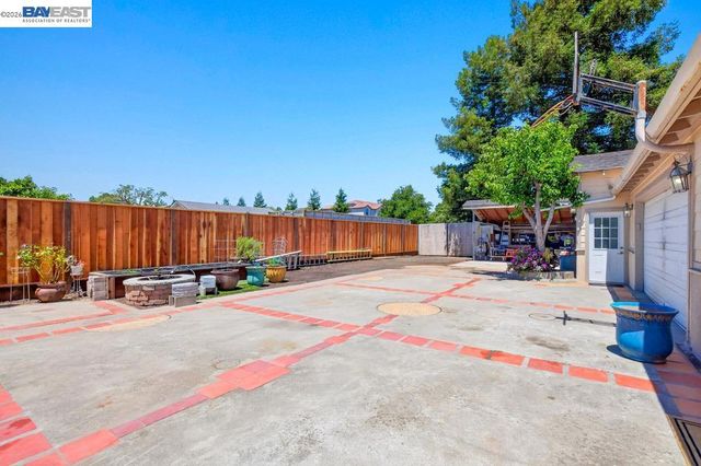 3249 Greenwood Dr, Fremont, CA 94536