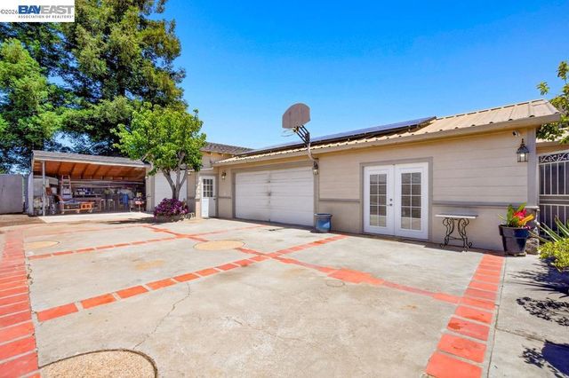 3249 Greenwood Dr, Fremont, CA 94536