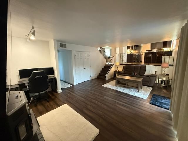 8697 Quail Oak Way, Orangevale, CA 95662