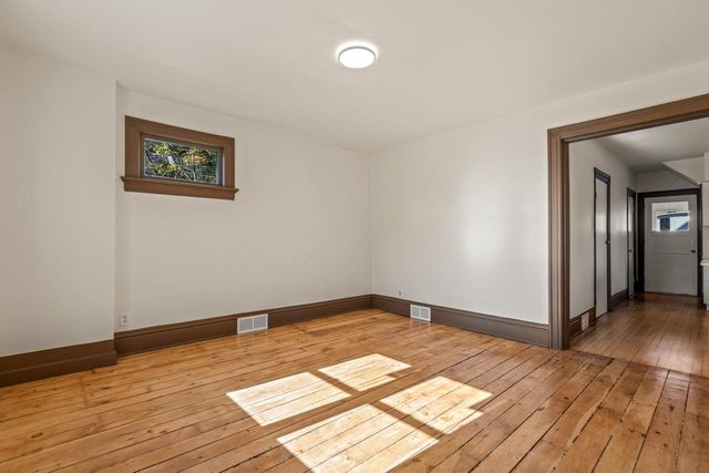 138 E Rosedale AVENUE #138A, Milwaukee, WI 53207