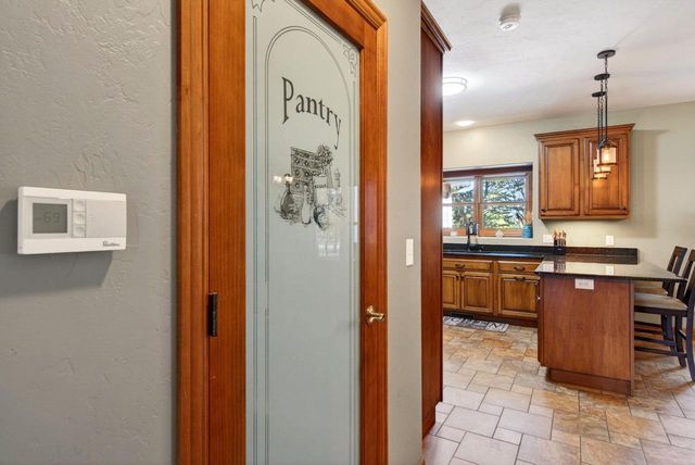 1216 E APPLE CREEK ROAD, Appleton, WI 54913