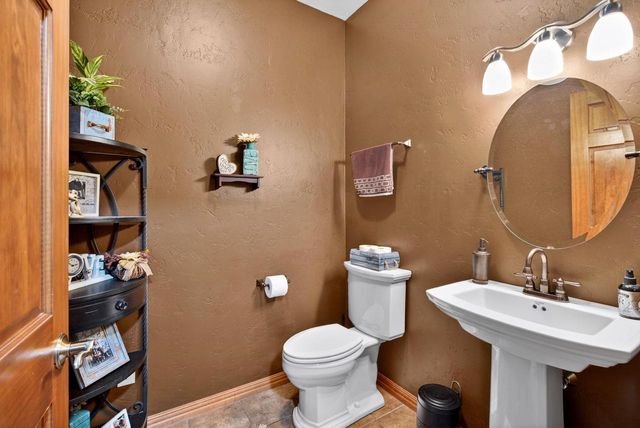 1216 E APPLE CREEK ROAD, Appleton, WI 54913