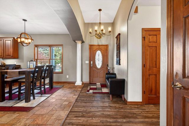 1216 E APPLE CREEK ROAD, Appleton, WI 54913