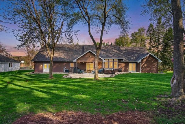 1216 E APPLE CREEK ROAD, Appleton, WI 54913