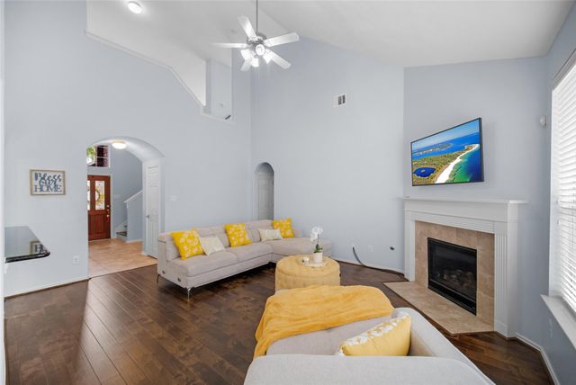 21822 Winsome Rose Court, Cypress, TX 77433