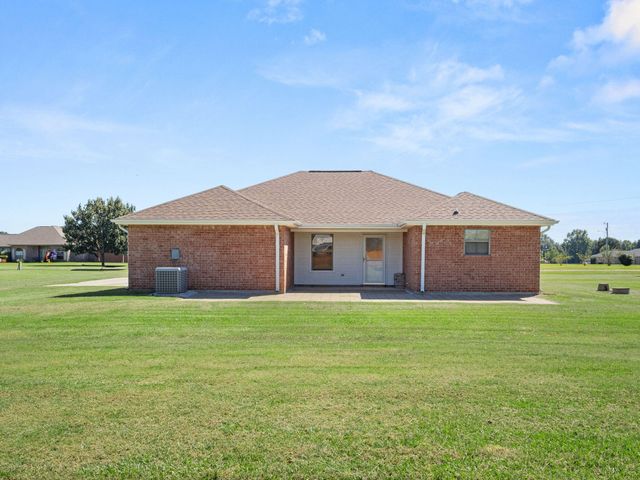 191 Delia Dr, Leesville, LA 71446