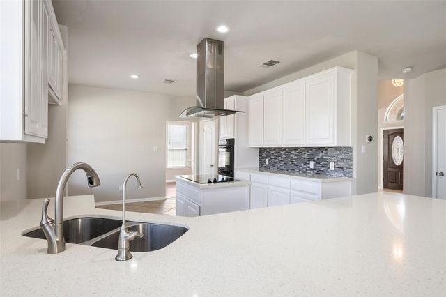 3893 Royal Troon DR, Round Rock, TX 78664