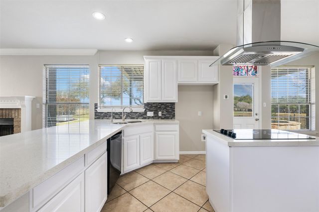 3893 Royal Troon DR, Round Rock, TX 78664