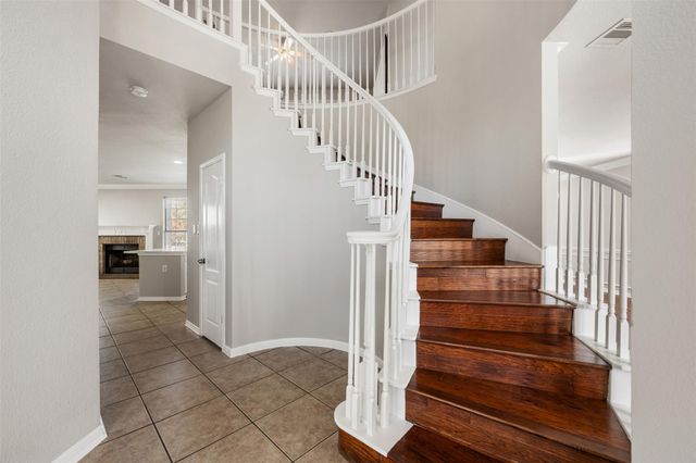 3893 Royal Troon DR, Round Rock, TX 78664