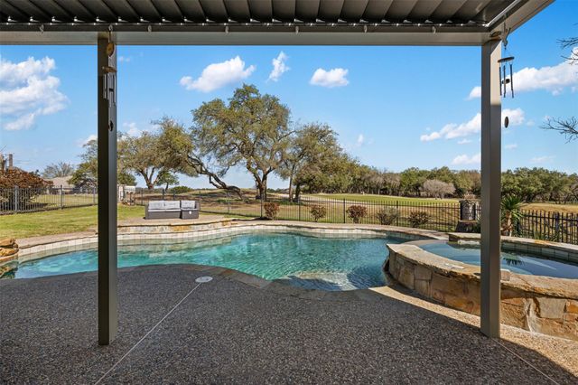 3893 Royal Troon DR, Round Rock, TX 78664