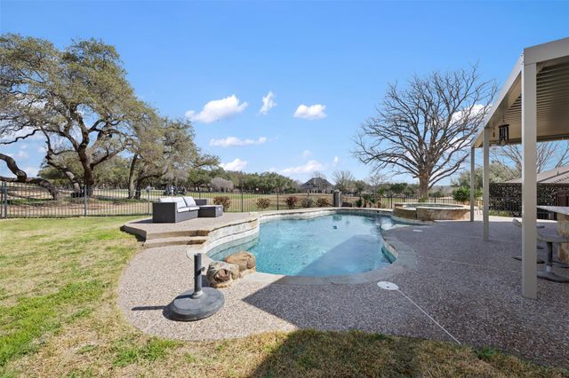 3893 Royal Troon DR, Round Rock, TX 78664