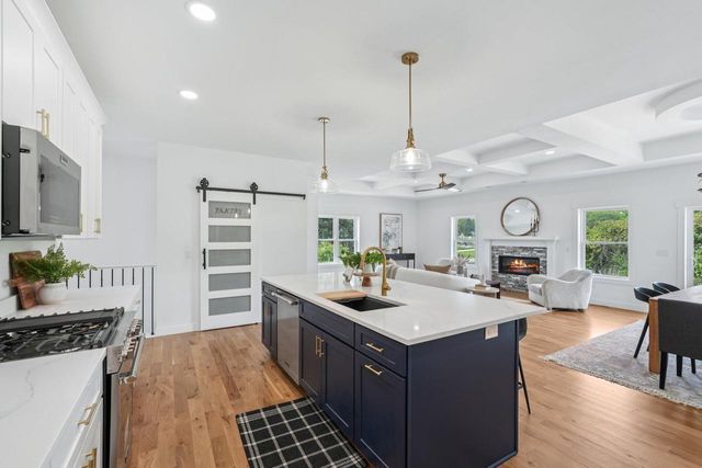 11532 W Tess Creek STREET, Franklin, WI 53132