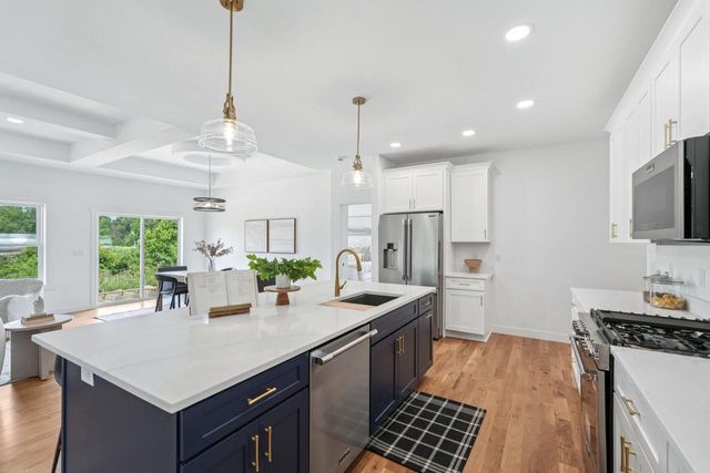 11532 W Tess Creek STREET, Franklin, WI 53132