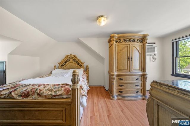 32-06 Rosalie Street, Fair Lawn, NJ 07410