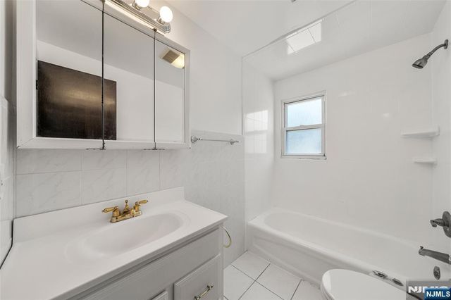 32-06 Rosalie Street, Fair Lawn, NJ 07410