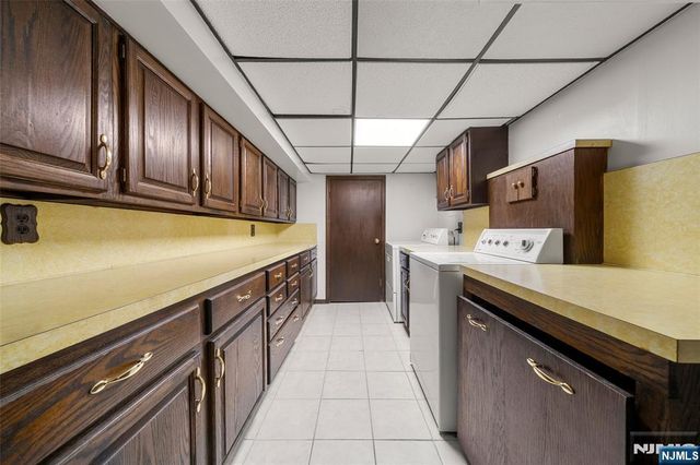 32-06 Rosalie Street, Fair Lawn, NJ 07410
