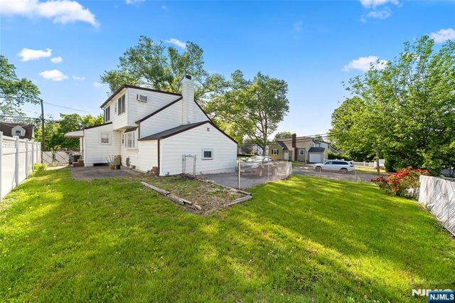32-06 Rosalie Street, Fair Lawn, NJ 07410