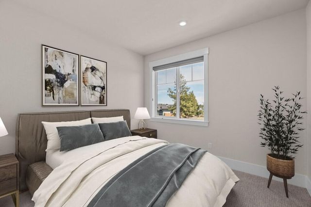 1372 NW Ochoa Drive, Bend, OR 97703