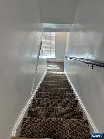 17 Zabriskie Street 1705, Hackensack, NJ 07601
