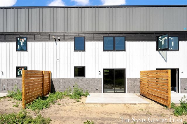 1500 Kooiman Avenue 9, Grand Haven, MI 49417