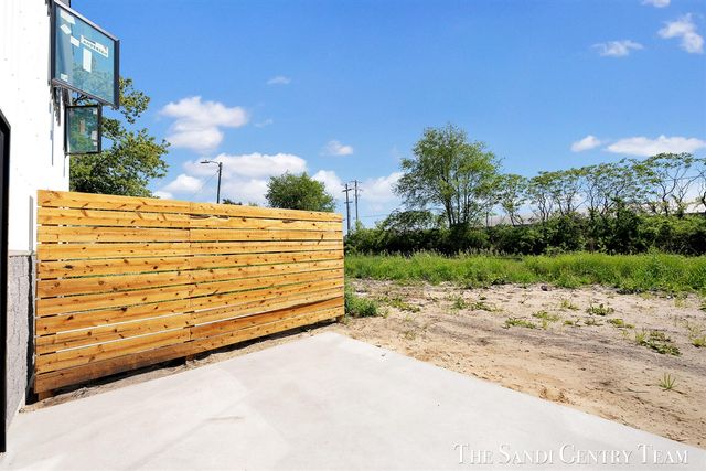 1500 Kooiman Avenue 9, Grand Haven, MI 49417