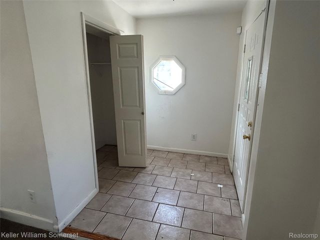 23076 Melrose Avenue, Eastpointe, MI 48021