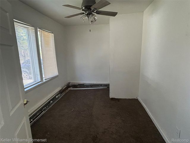 23076 Melrose Avenue, Eastpointe, MI 48021