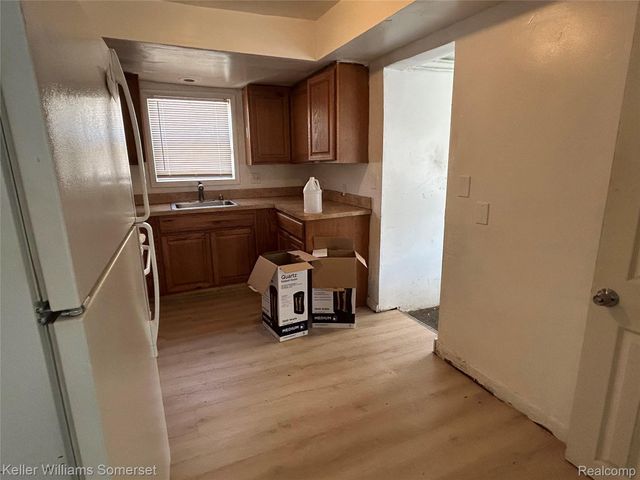 23076 Melrose Avenue, Eastpointe, MI 48021