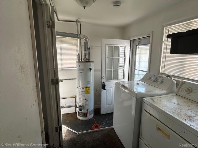 23076 Melrose Avenue, Eastpointe, MI 48021