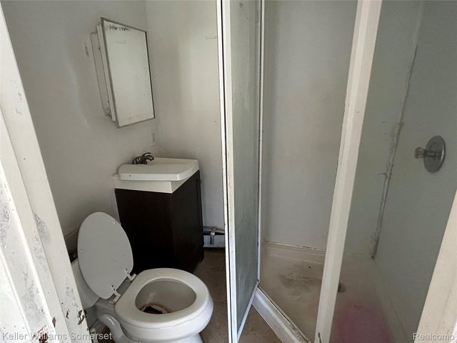 23076 Melrose Avenue, Eastpointe, MI 48021
