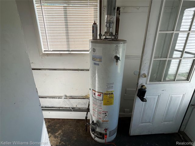 23076 Melrose Avenue, Eastpointe, MI 48021