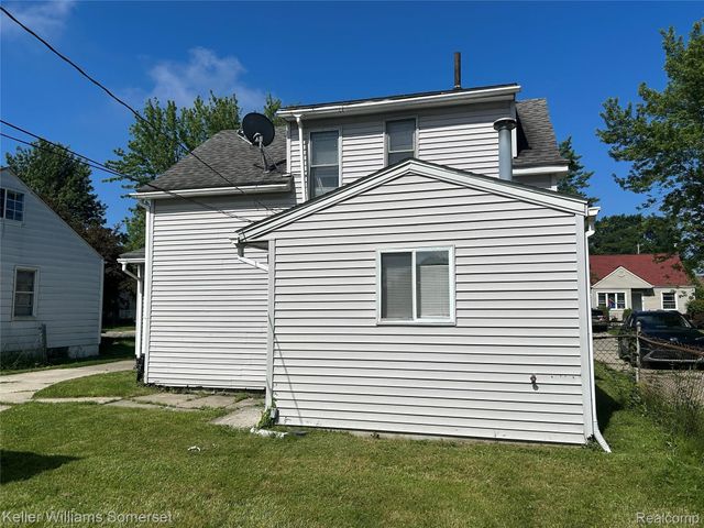 23076 Melrose Avenue, Eastpointe, MI 48021