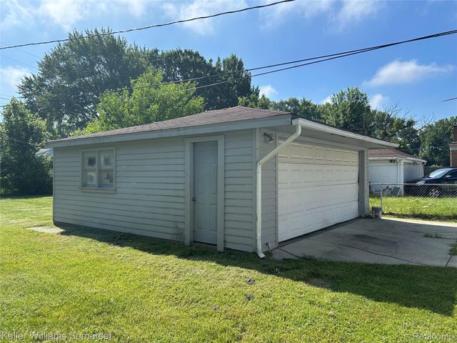 23076 Melrose Avenue, Eastpointe, MI 48021