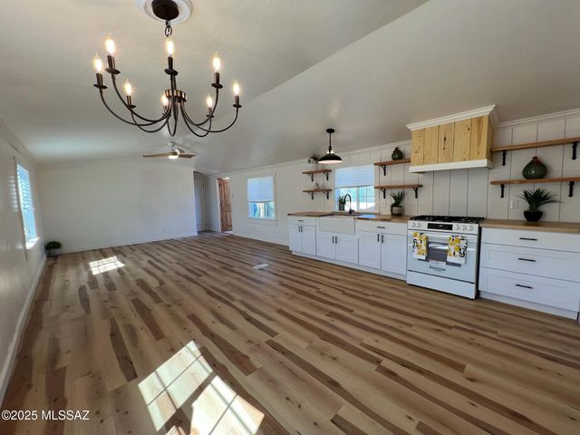16796 S Redondo Circle, Mayer, AZ 86333