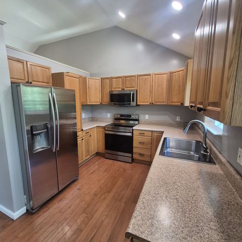 215 April Dr, Old Hickory, TN 37138