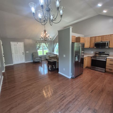 215 April Dr, Old Hickory, TN 37138