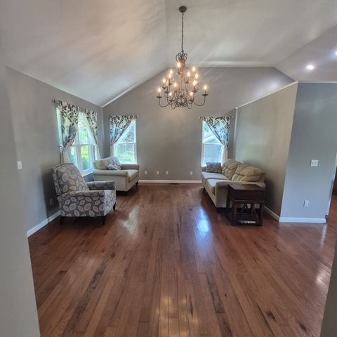 215 April Dr, Old Hickory, TN 37138